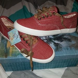 Margaritavillle womans sneakers size 7.brand new